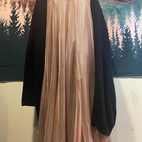 Translucent dress sweater and bodysuit lot - Picture 4 of 5